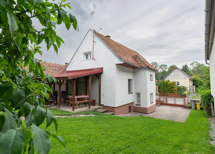 Nyaraló House Mária